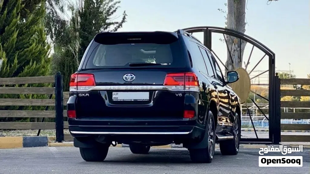 Toyota Land Cruiser GXR