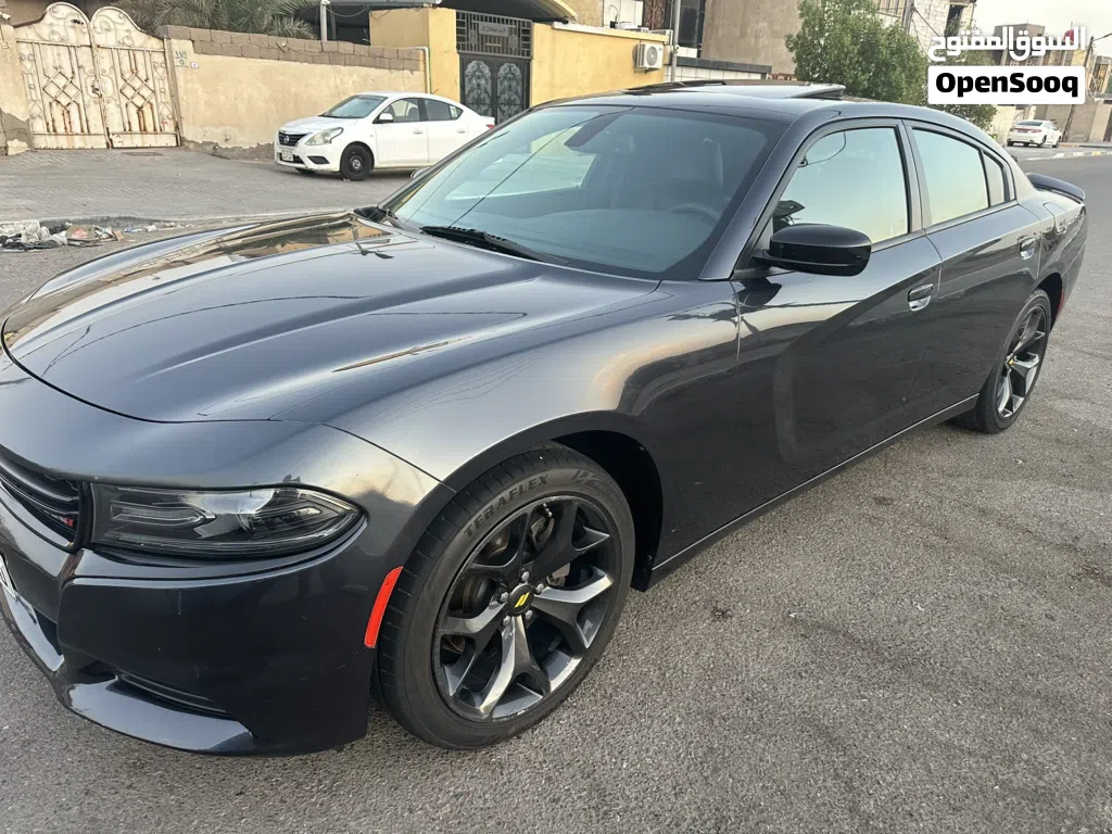 Dodge Charger SXT