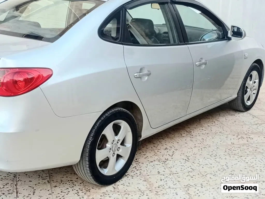 هيونداي افانتي Limited