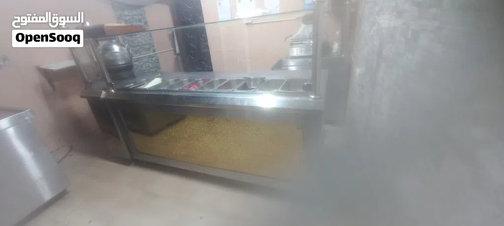 عدة مطعم للبيع