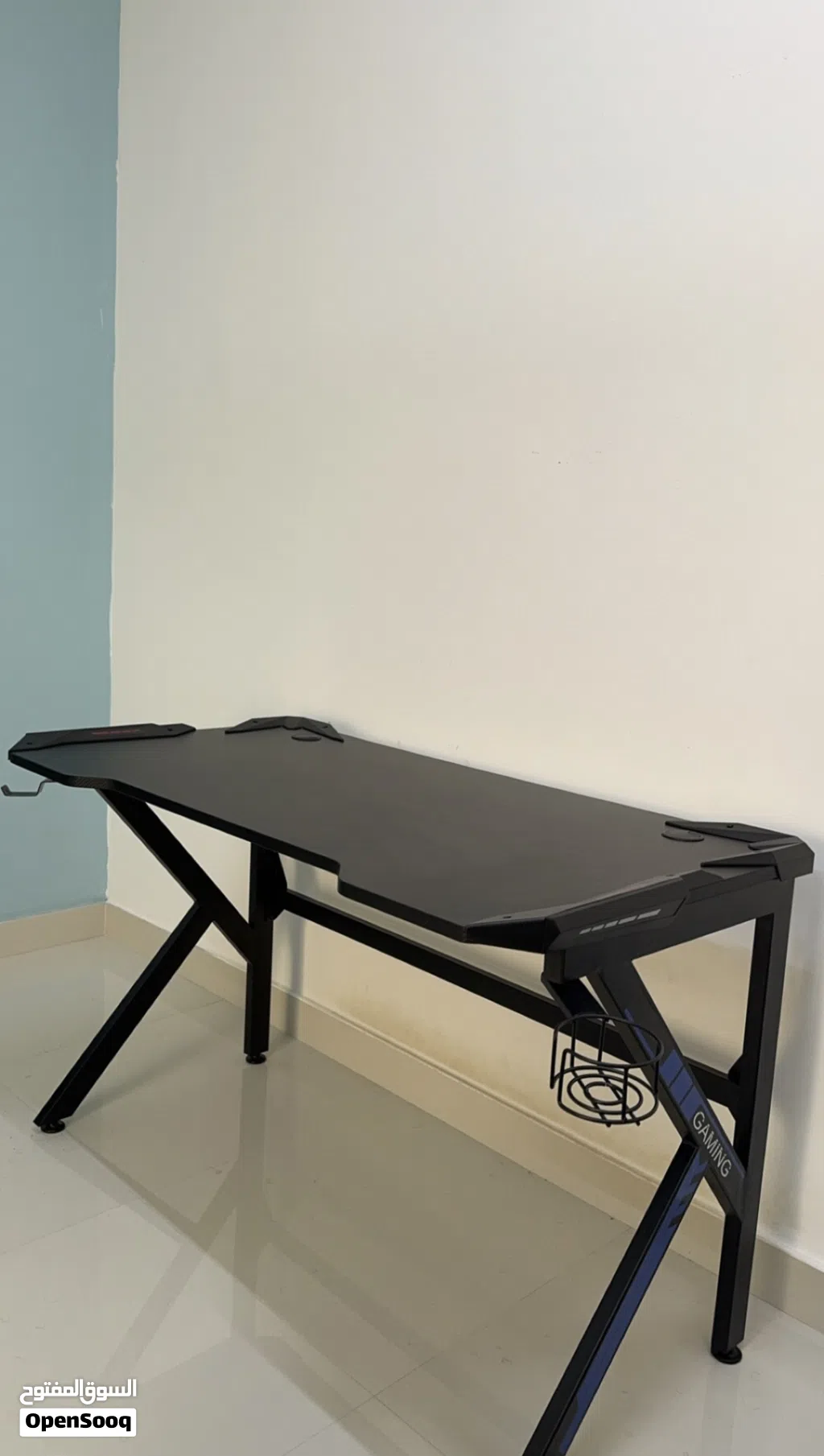 طاولة قيمنج كاربون فايبر باللون الاسود Gaming Carbon Fiber Table Black Color