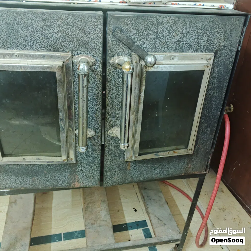 فرن عربي كبير بحالة جيدة
