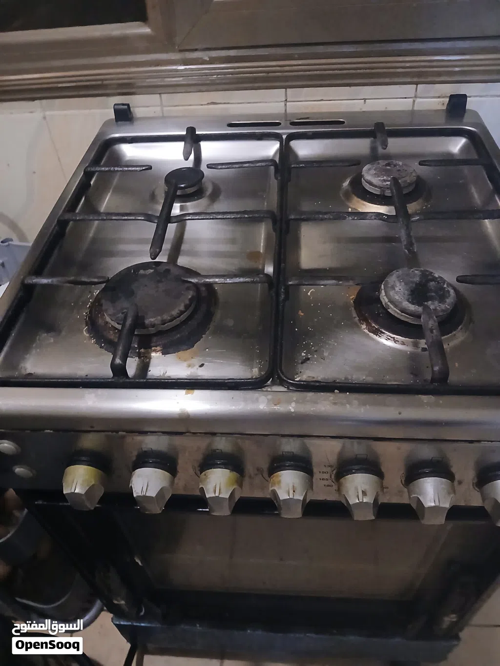 فرن اربع عيون بحاله جيده