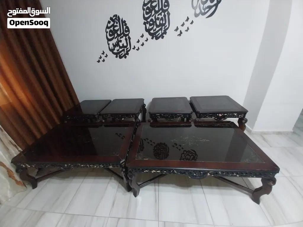 طاولات ضيوف
