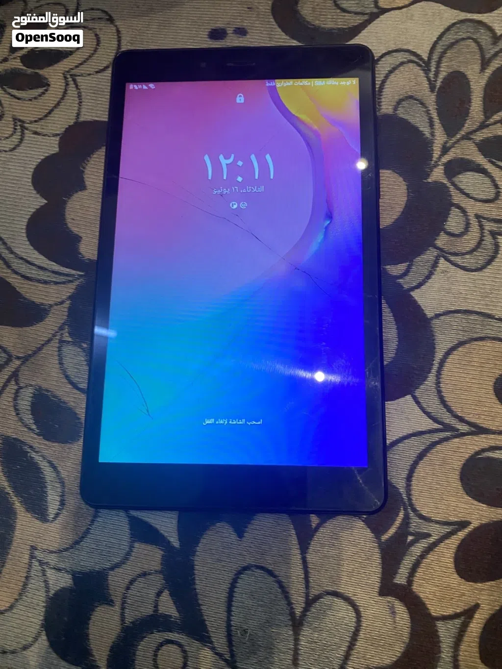 iPad ما في شي تعال وفحص ما شاء الله استعمال جيد بس في شي خفيف