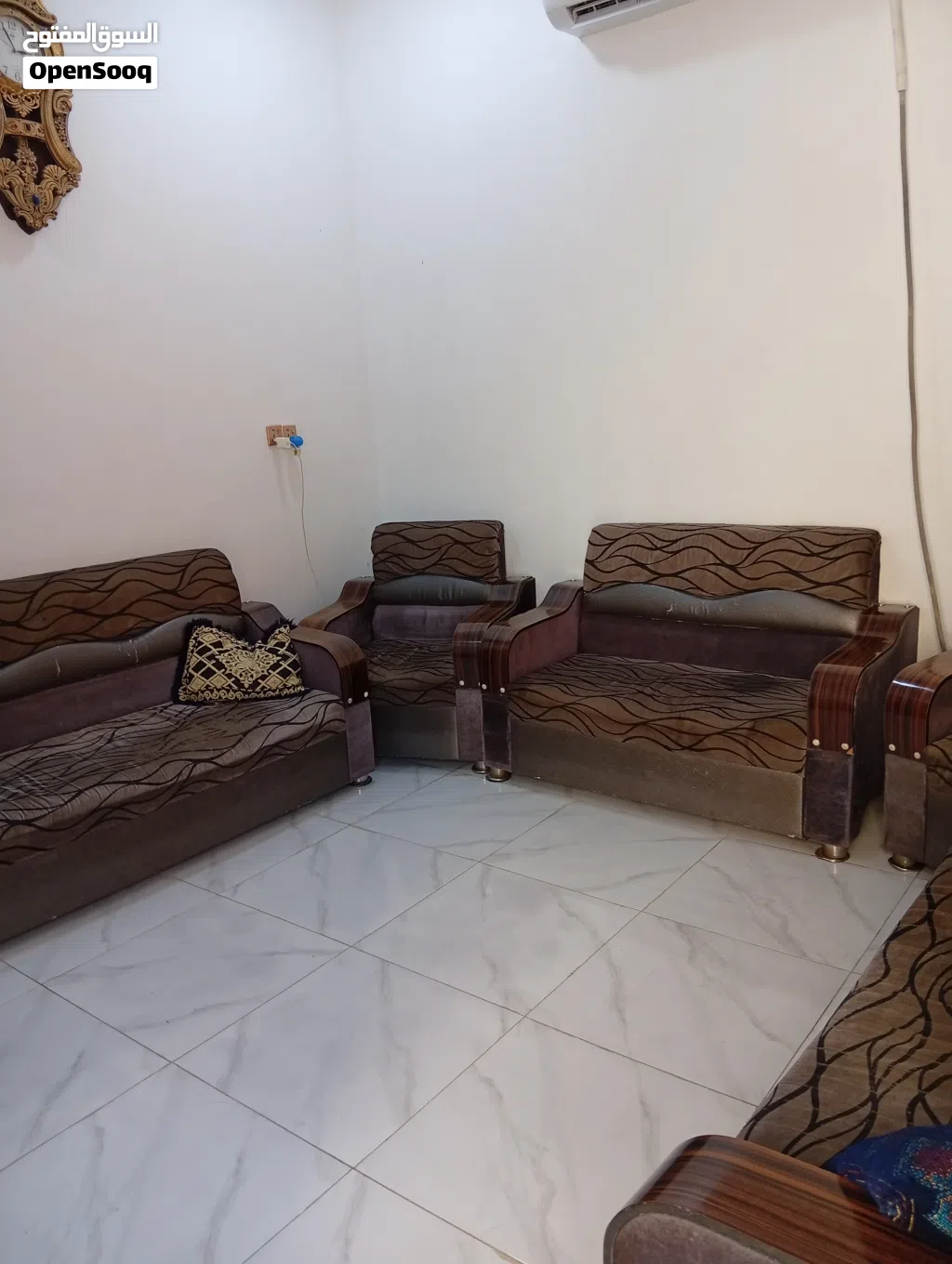 قنوات غرفة جلوس للبيع