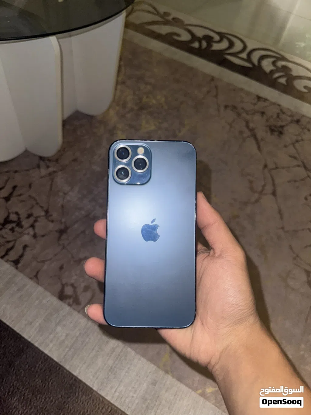 ايفون 12pro max مبدل شاشة اصلي مع ضمان كل شي ومبدل ضهر اصلي وكل شي راجع بلاد مع ضمان بكل شي