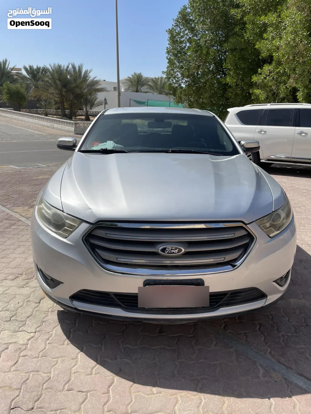 Ford Taurus SE