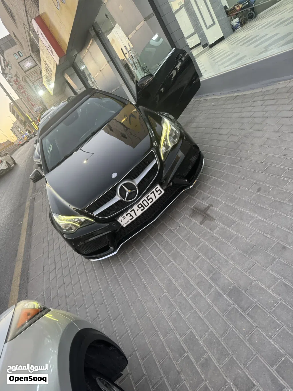 Mercedes Benz E-Class E 200