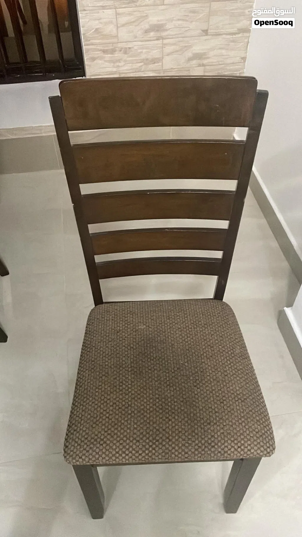 طاوله طعام للبيع ⁦⁦6⁩⁩ أشخاص