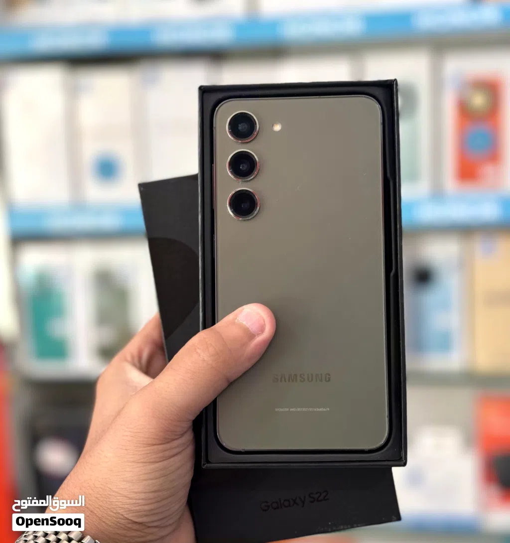 عرض خااص : Samsung S23 256gb هاتف نظيف جدا بحالة الوكالة بدون اي شموخ أو أعطال مع ضمان و ملحقات