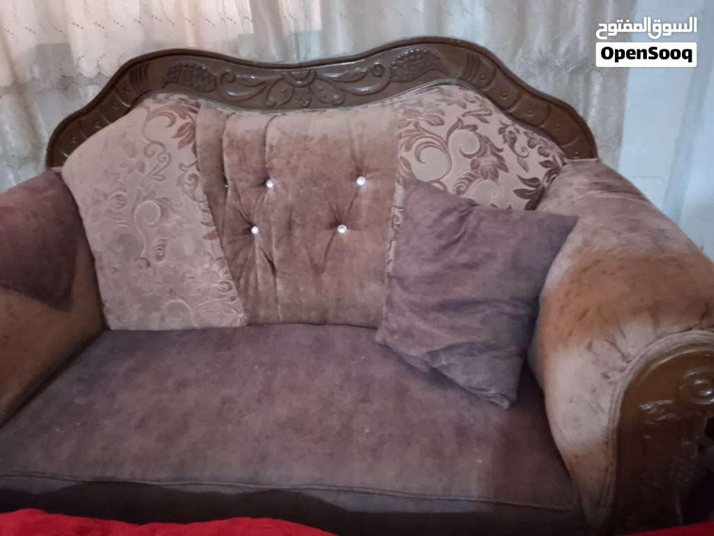 طقم كنب للبيع مستعمل بحالة ممتازة جدا