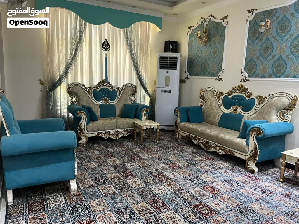 تخم قنفات ملكي 10 مقاعد لون مميز وجداً نظيف سعره 700 وبي مجال
