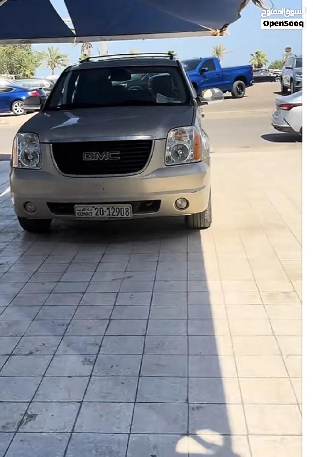 GMC Yukon Standard