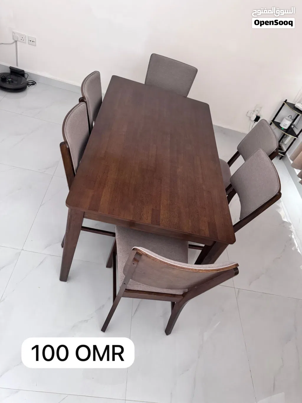 Dinning table with 6 chairs