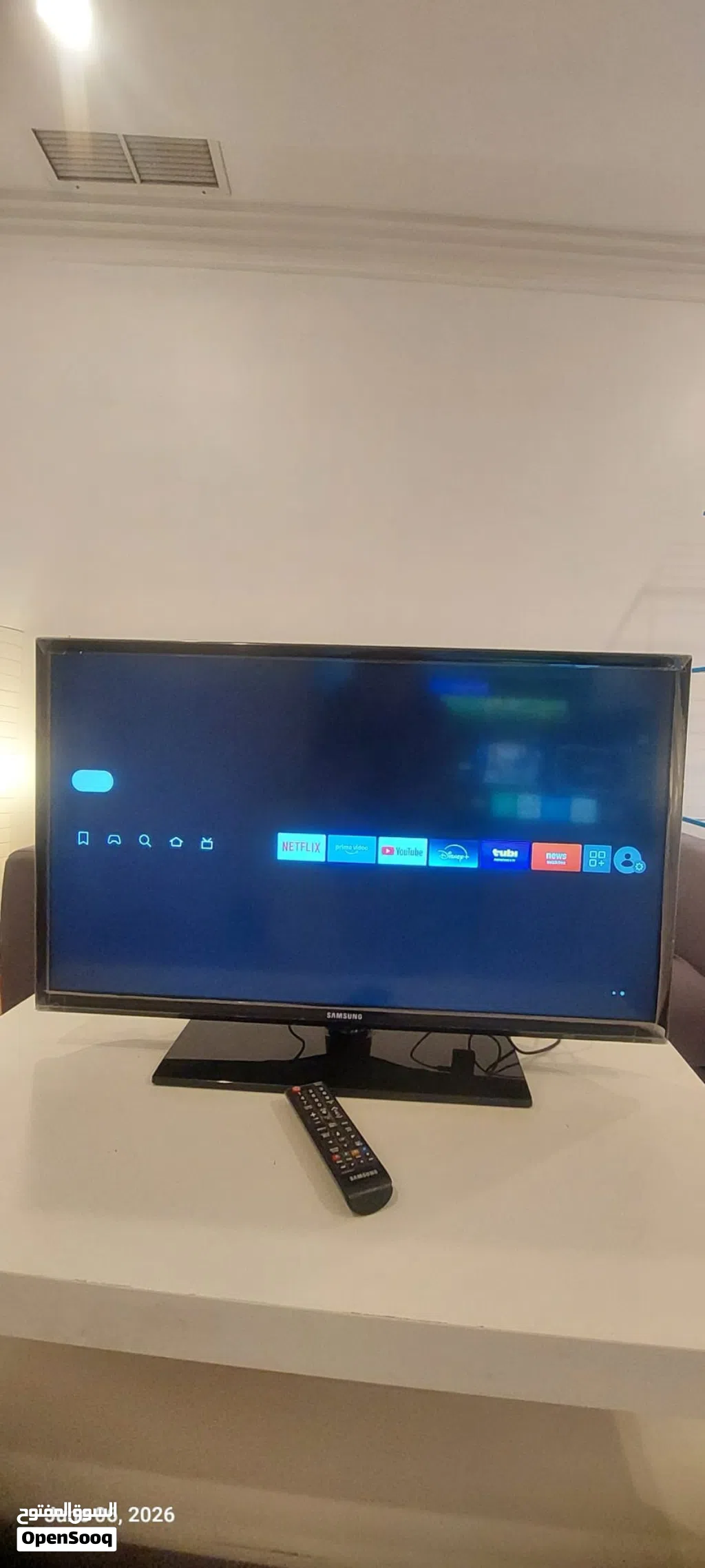 Samsung 32 inch made in Malaysia with xiomi stick smart original remote perfect condition
