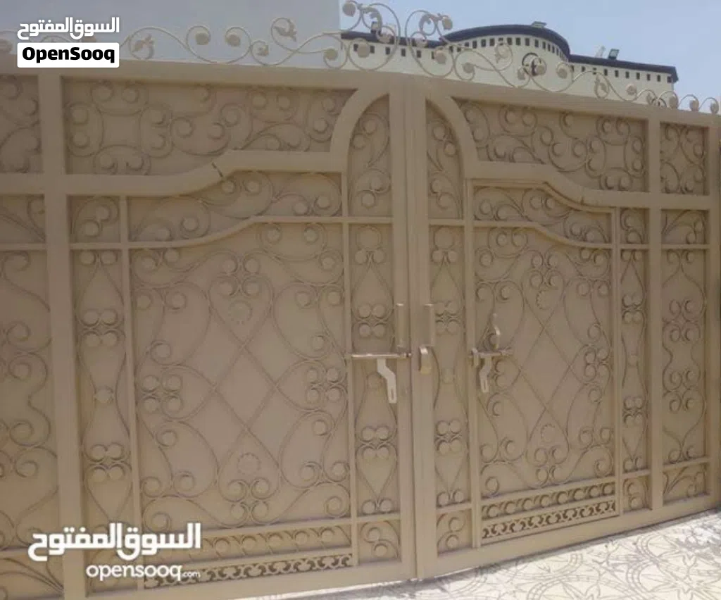 باب كبير والصبغه ناريه خاصه