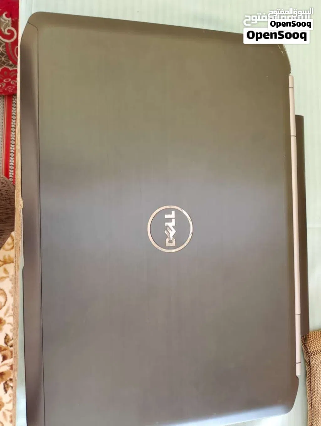 لابتوب dell نظيف بدون أي مشاكل