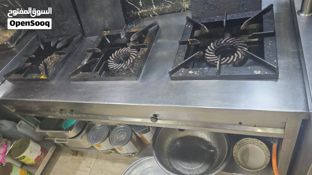 معدات مطاعم للبيع
