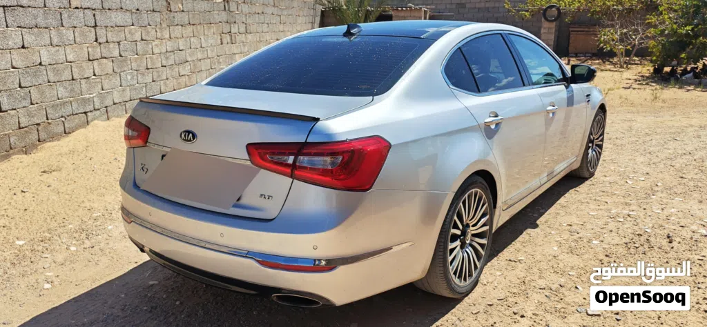 Kia Cadenza Premium