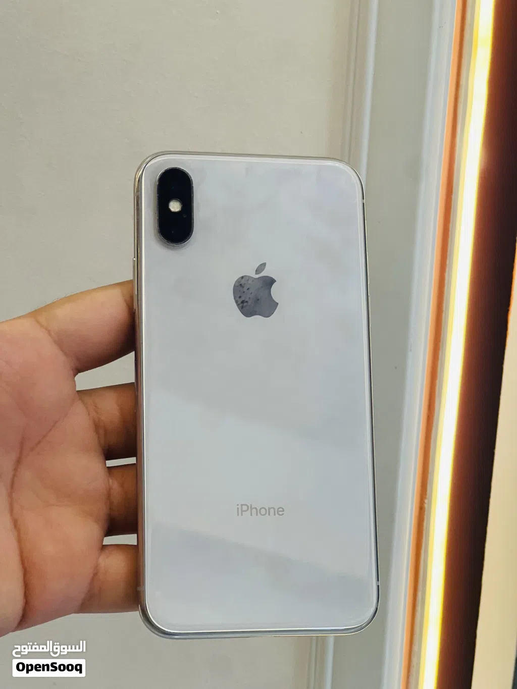 iPhone X......