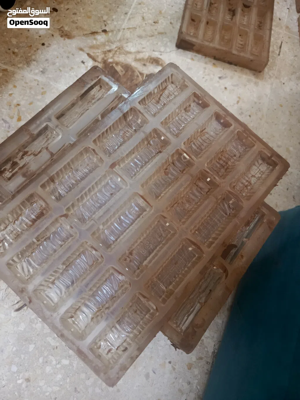 قوالب شوكلاته حب للبيع