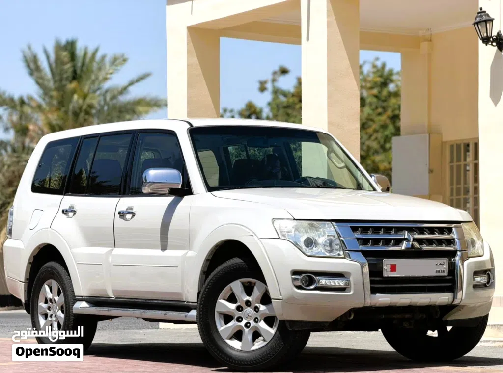 Mitsubishi Pajero Standard