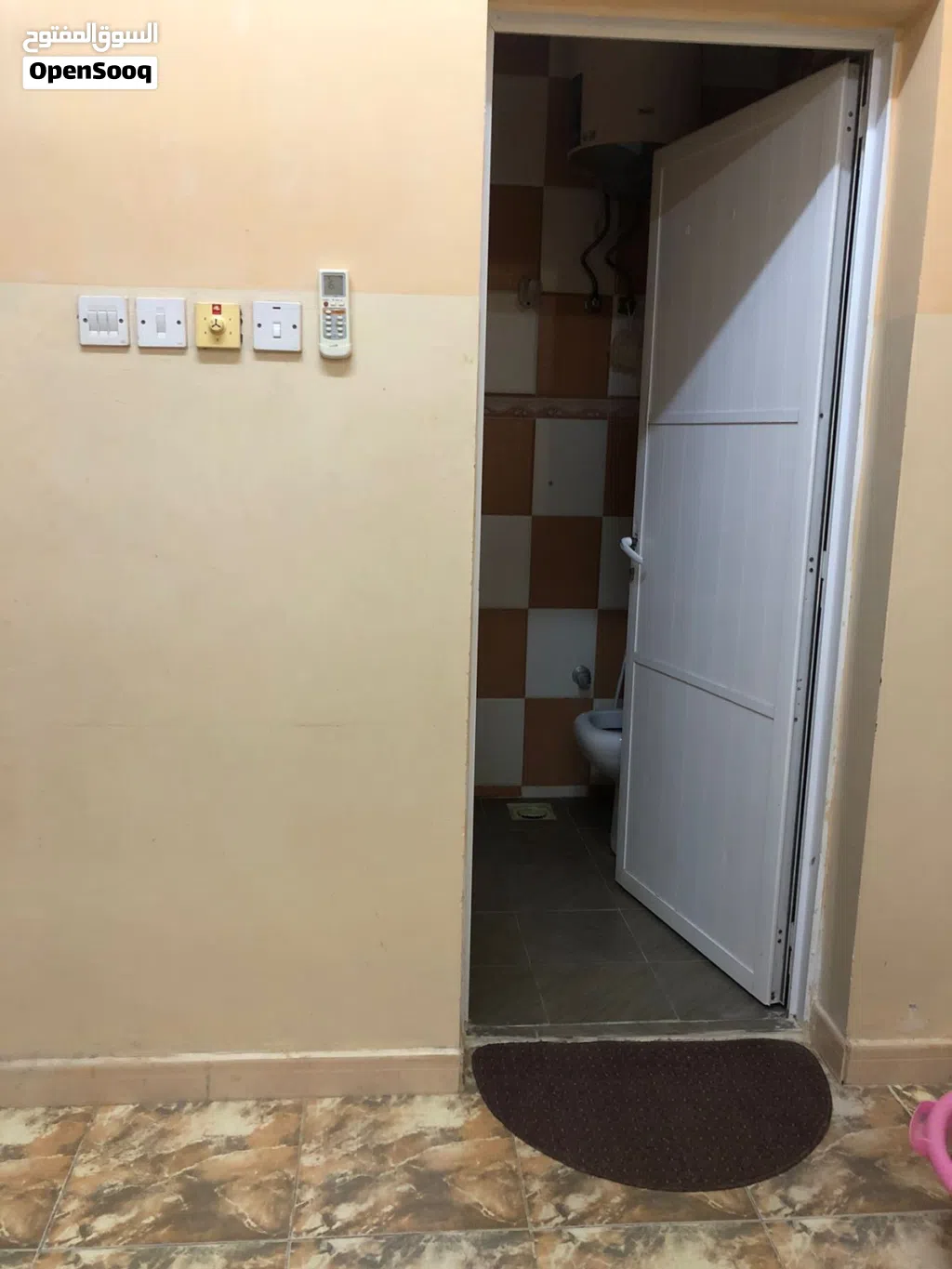 غرفة للأجار Room for rent