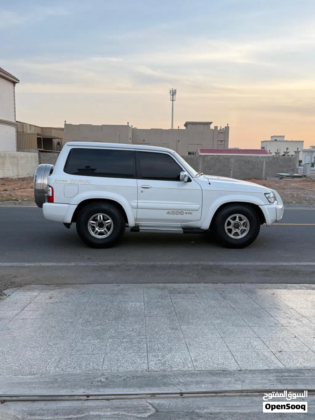 نيسان باترول Safari