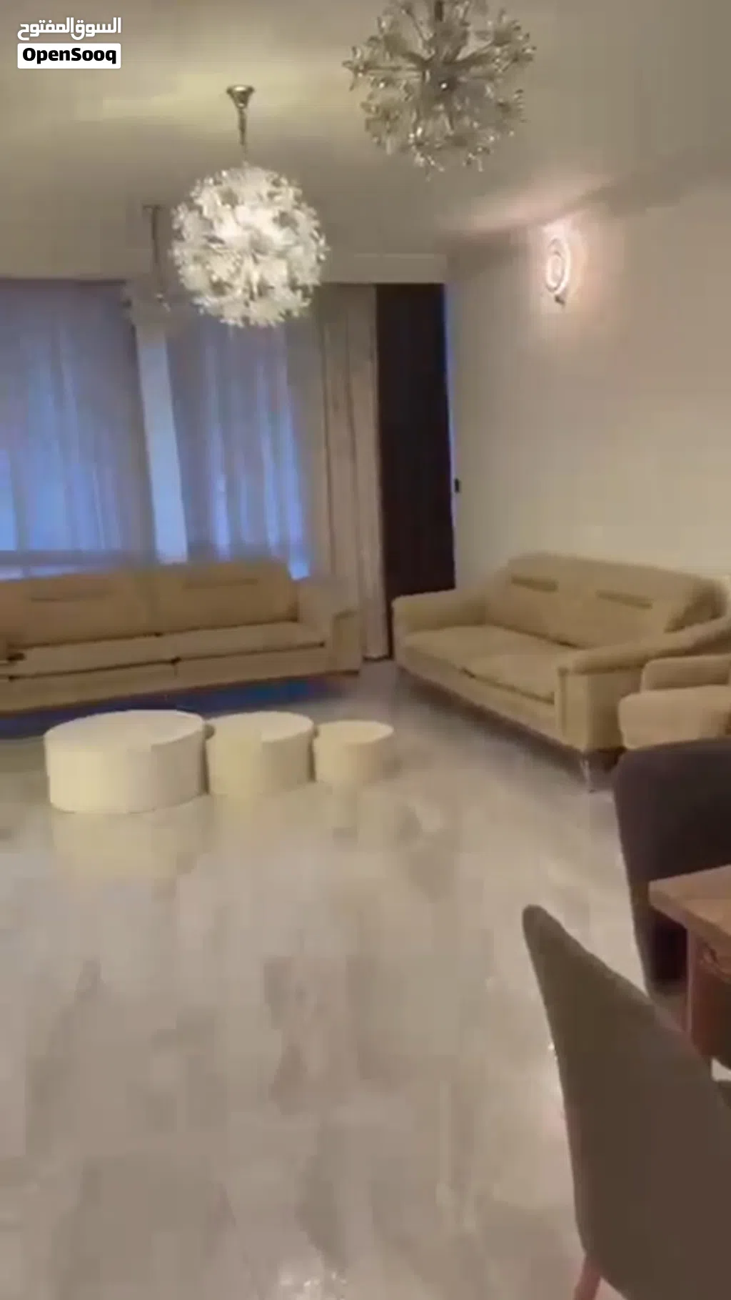 شقة مؤثثة للإيجار مساحة 249 متر في مجمع بوابة العراق السكني