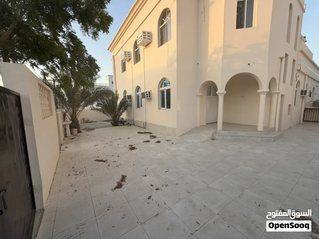 شقة أرضية بمدخل مستقل وحوش خاص في الموالح خلف التوفير