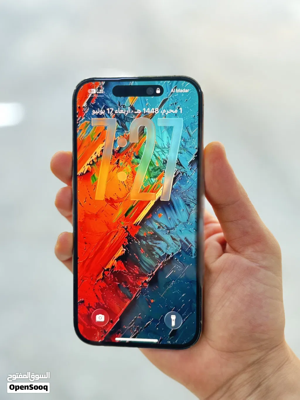 أيفون 14 pro بحالة ممتازة خالي من جميع العيوب