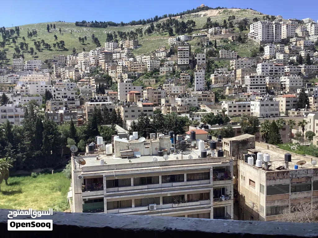 فرصة استثمارية وسكنية مميزة – وحدات متعددة الاستخدام في موقع استراتيجي على شارعي فيصل والحرية
