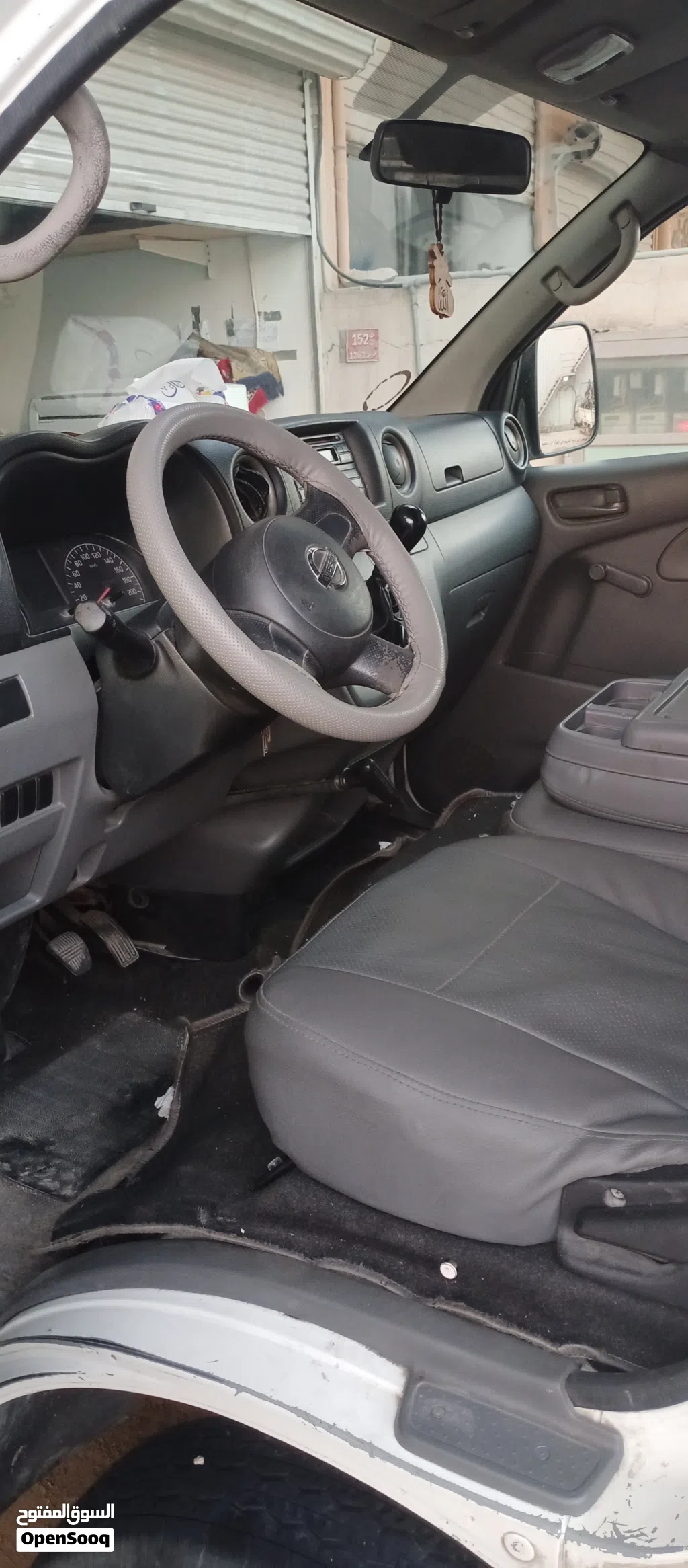 Nissan Urvan