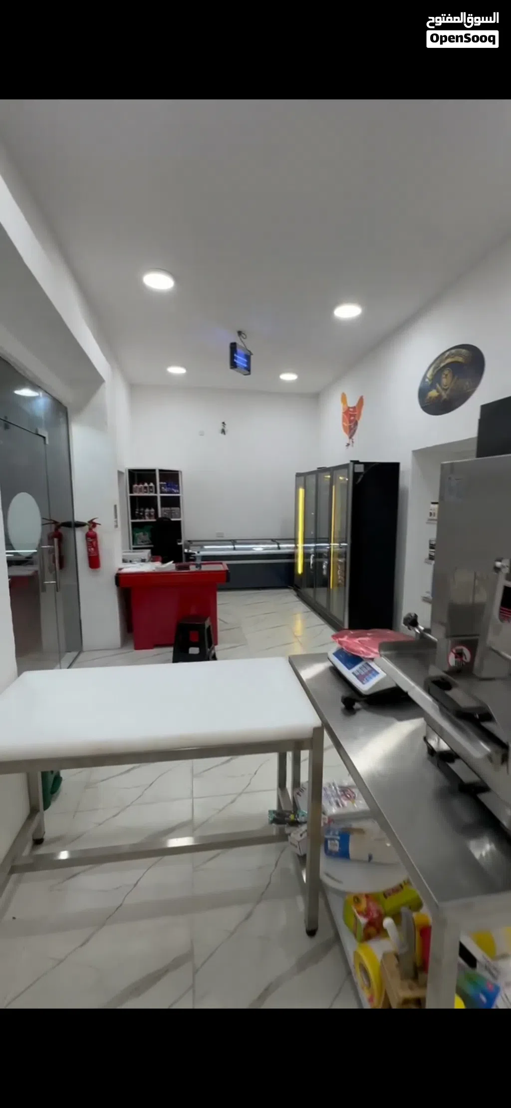 ملحمة للبيع بمعداتها