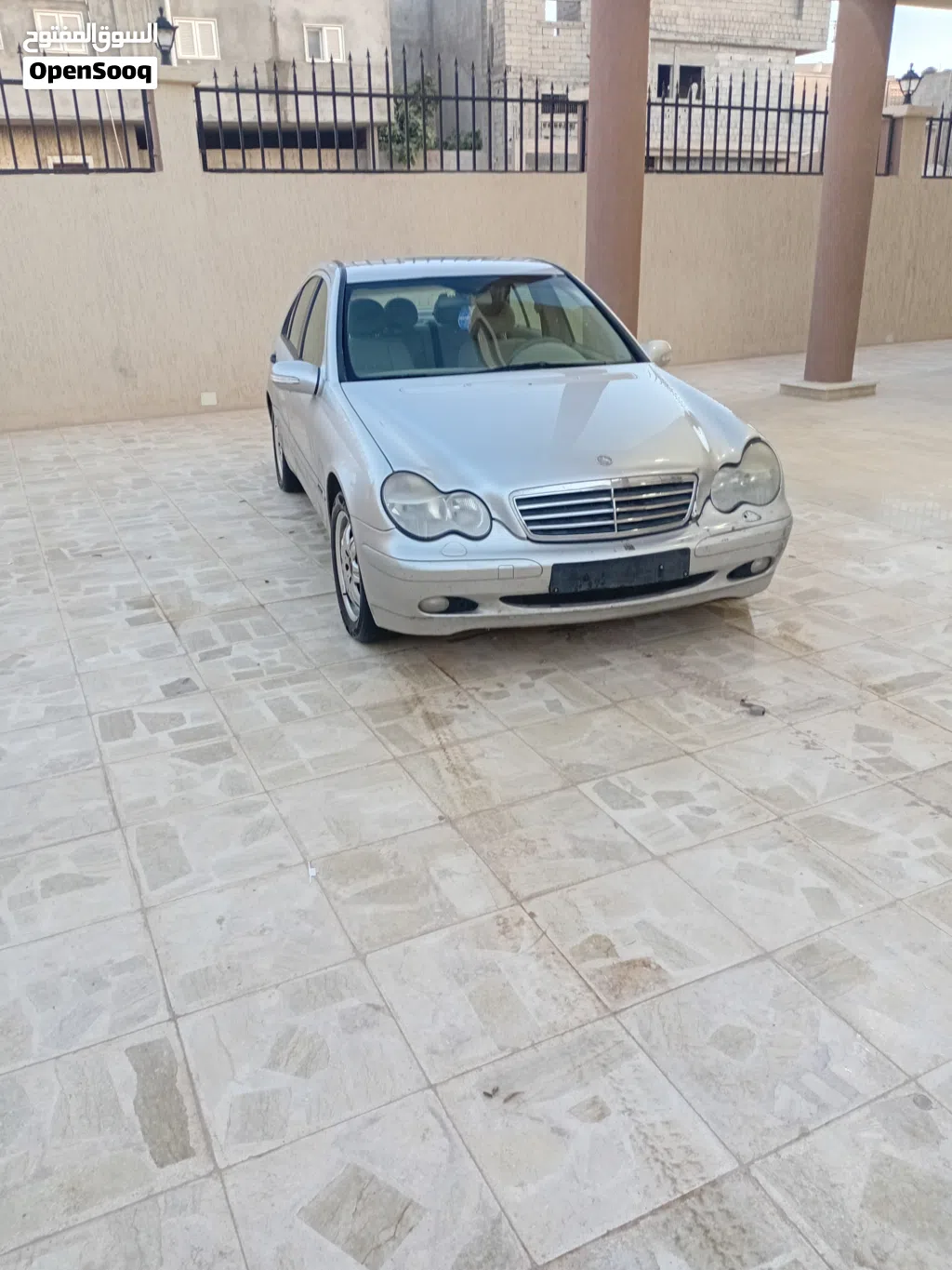 مرسيدس بنز الفئة-C C 200