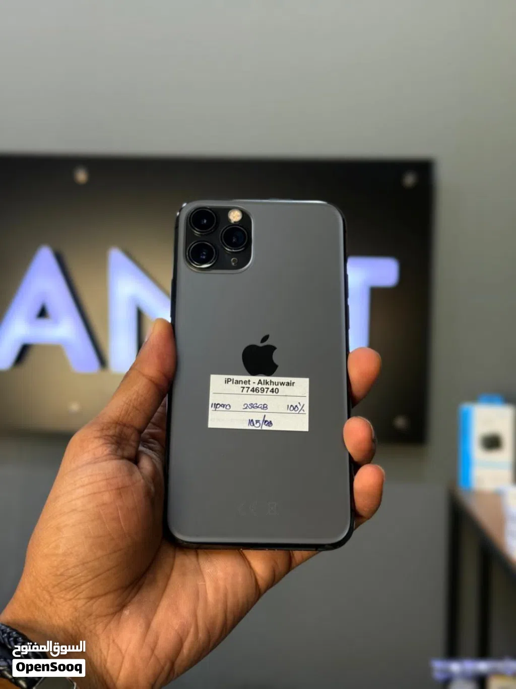 iPhone 11 Pro 256 GB Fine and smooth working phone at affordable rate
