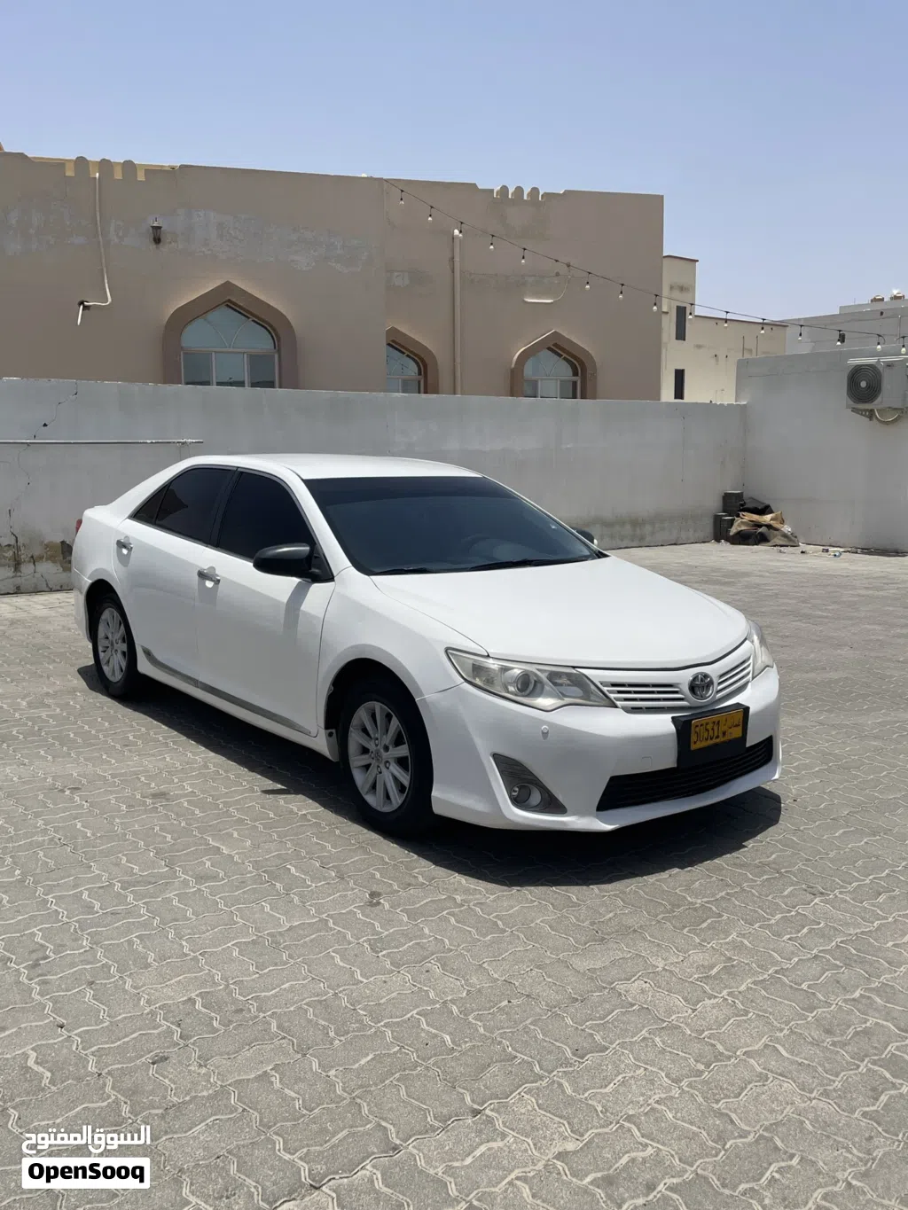 تويوتا كامري LE