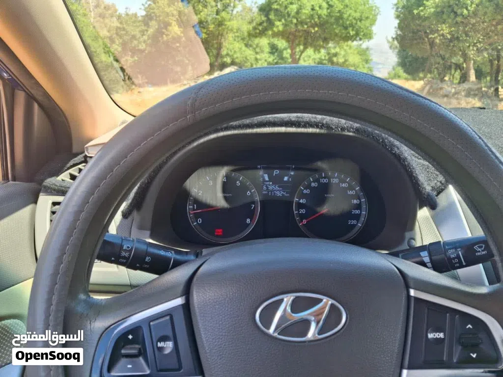 Hyundai Accent Standard