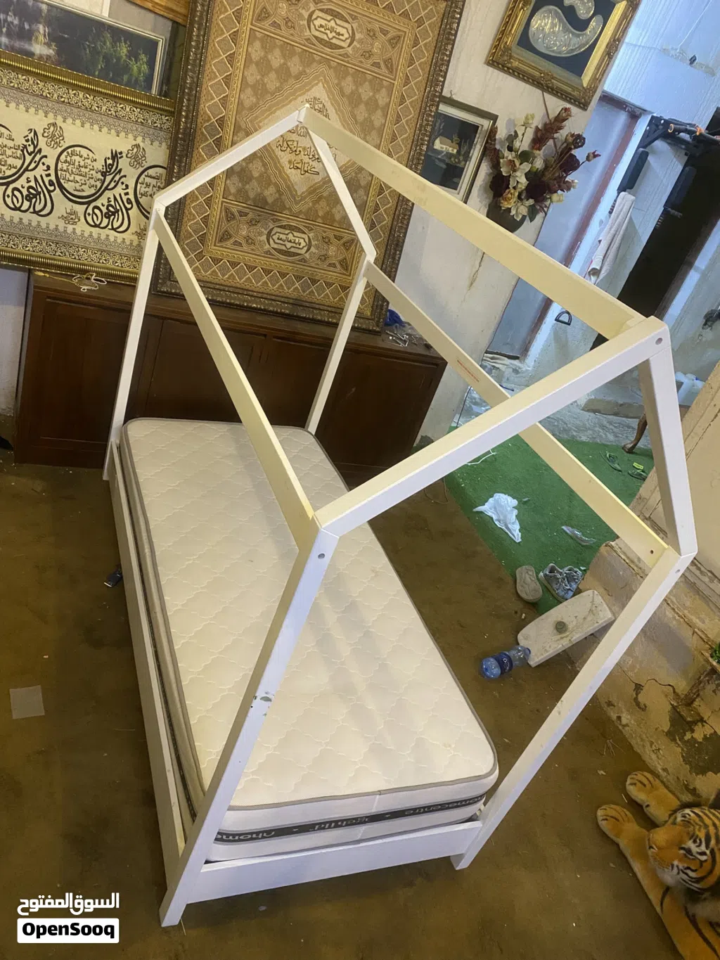 Single bed