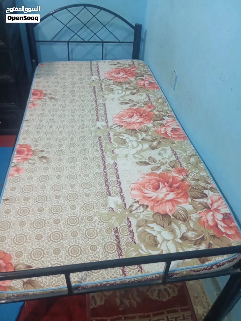 سرير حديد مقاس نفر حاله ممتازه