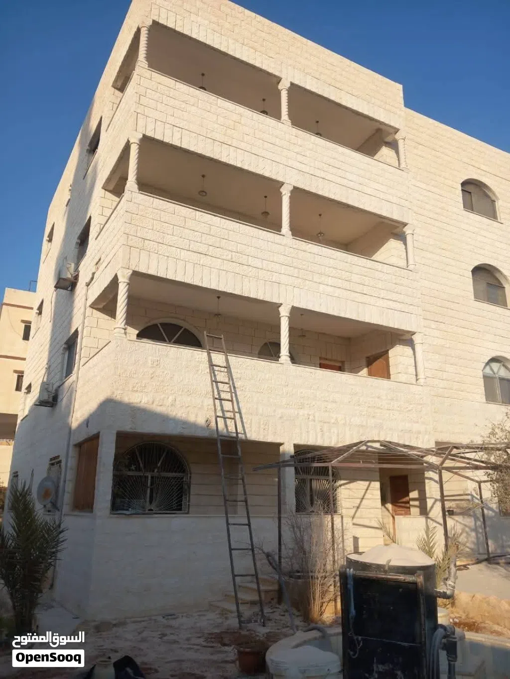 تكحيل حجر تنضيف واجهات مباني قذف مائي رملي صيانة عامة عزل واجهات حجر