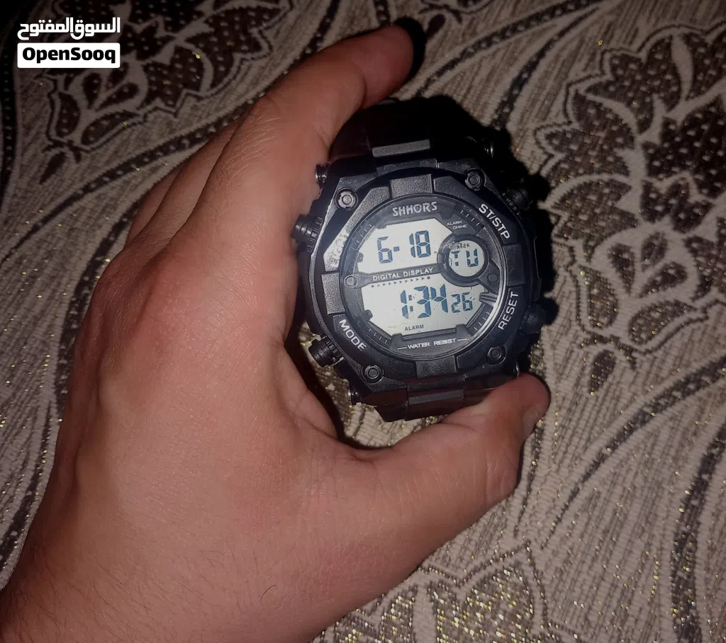 ساعه اجتلي هديه ومش بحاجه لها للبيع بسعر معرب
