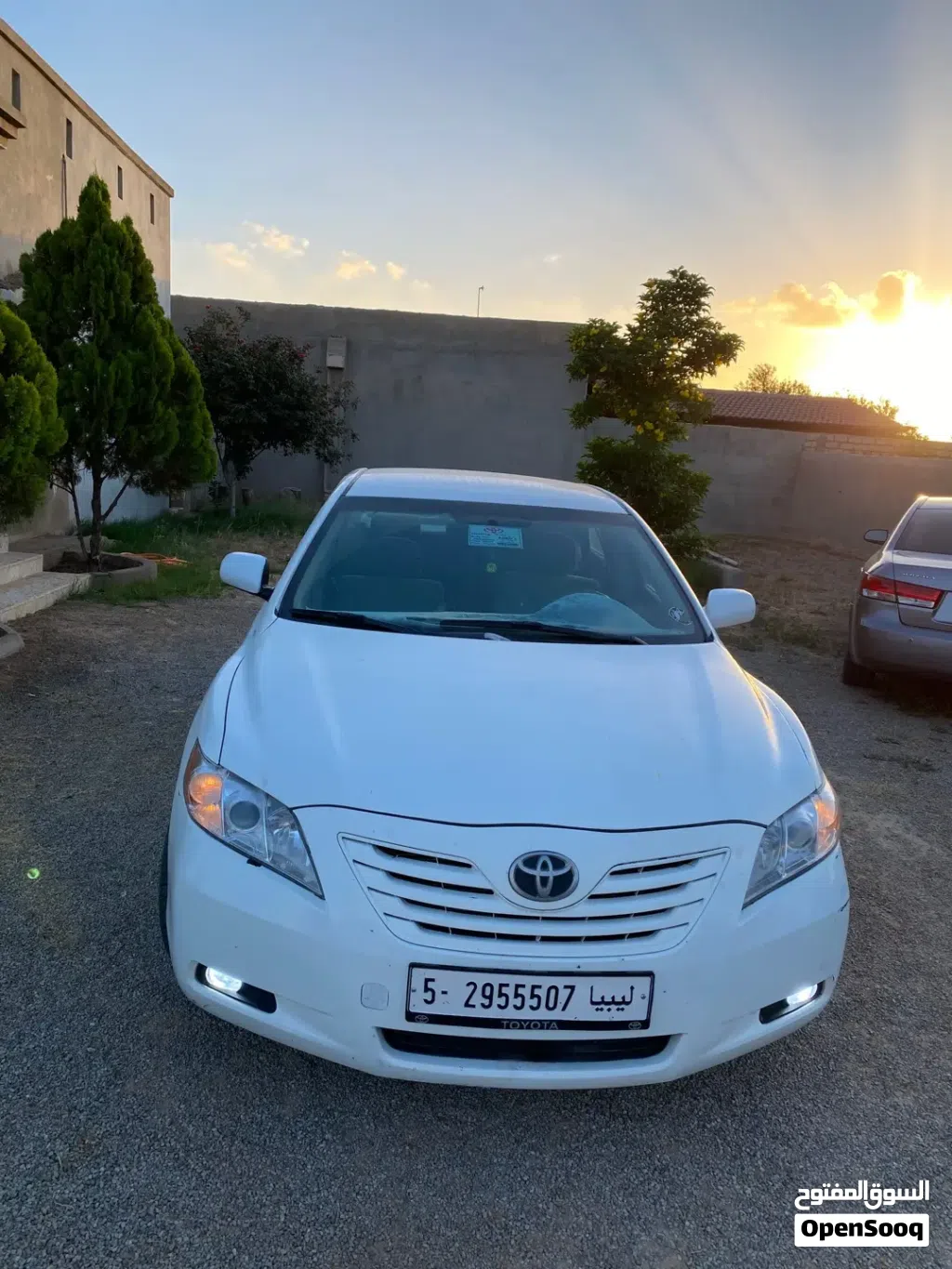 تويوتا كامري LE