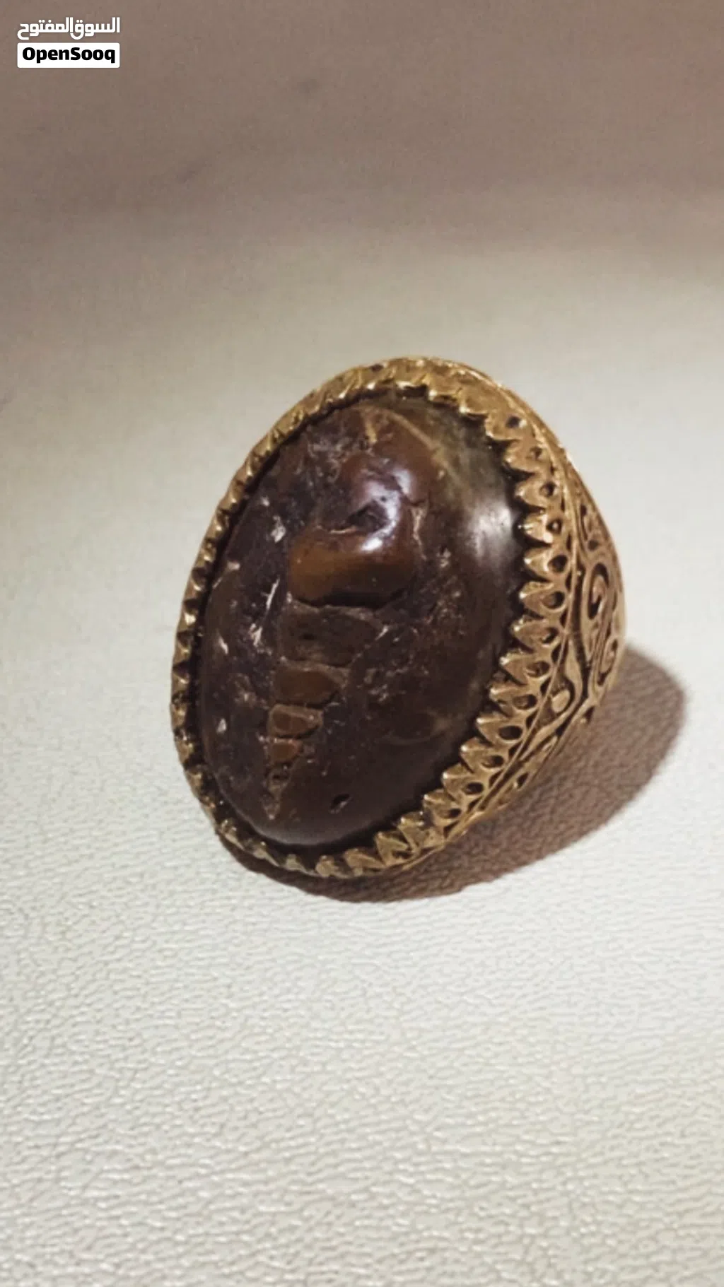 يعتبر من نوادر الاحجار الطبيعيه.
