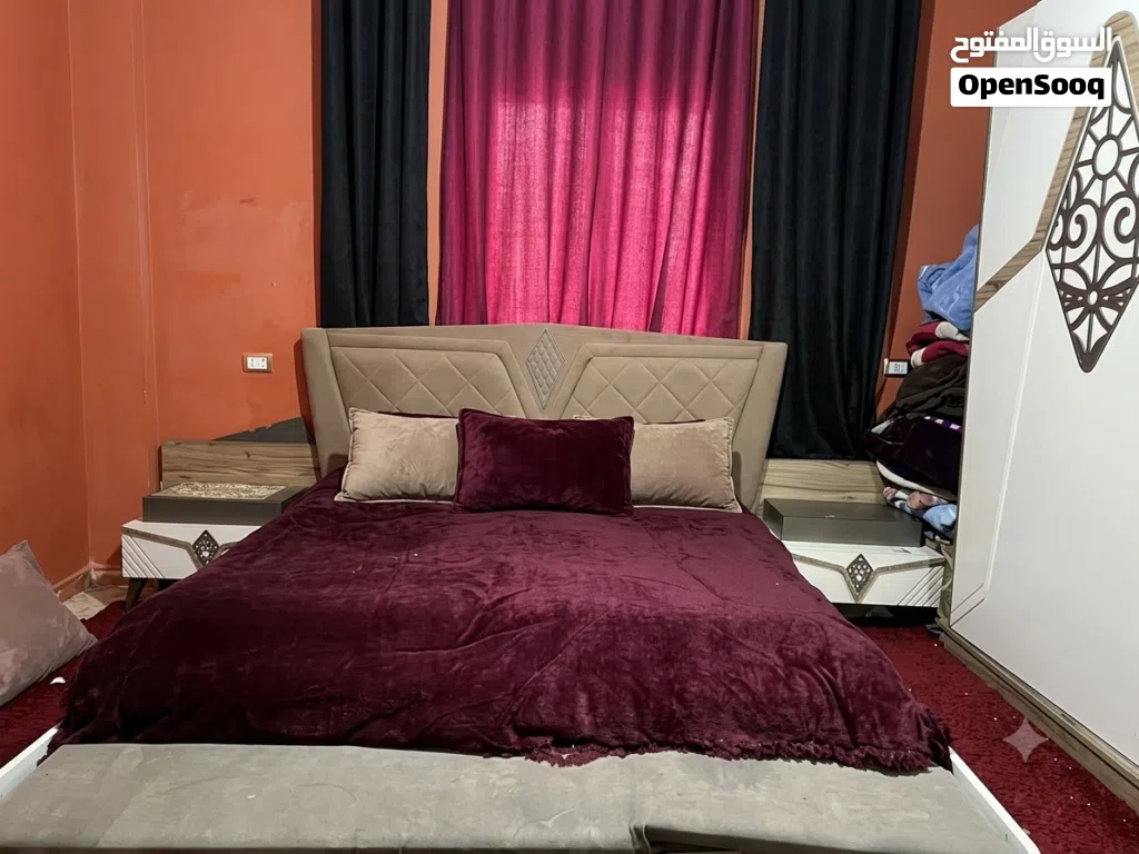 طقم كنب بحال جيدة