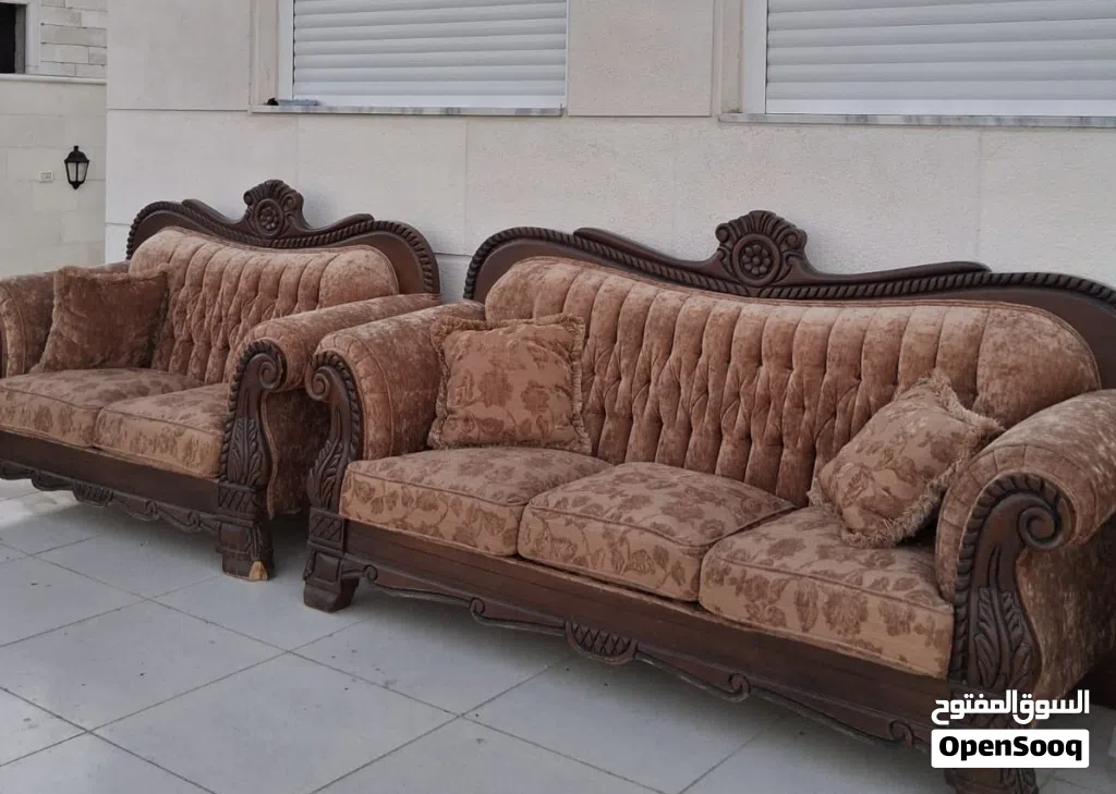 طقم كنب بحالة ممتاز