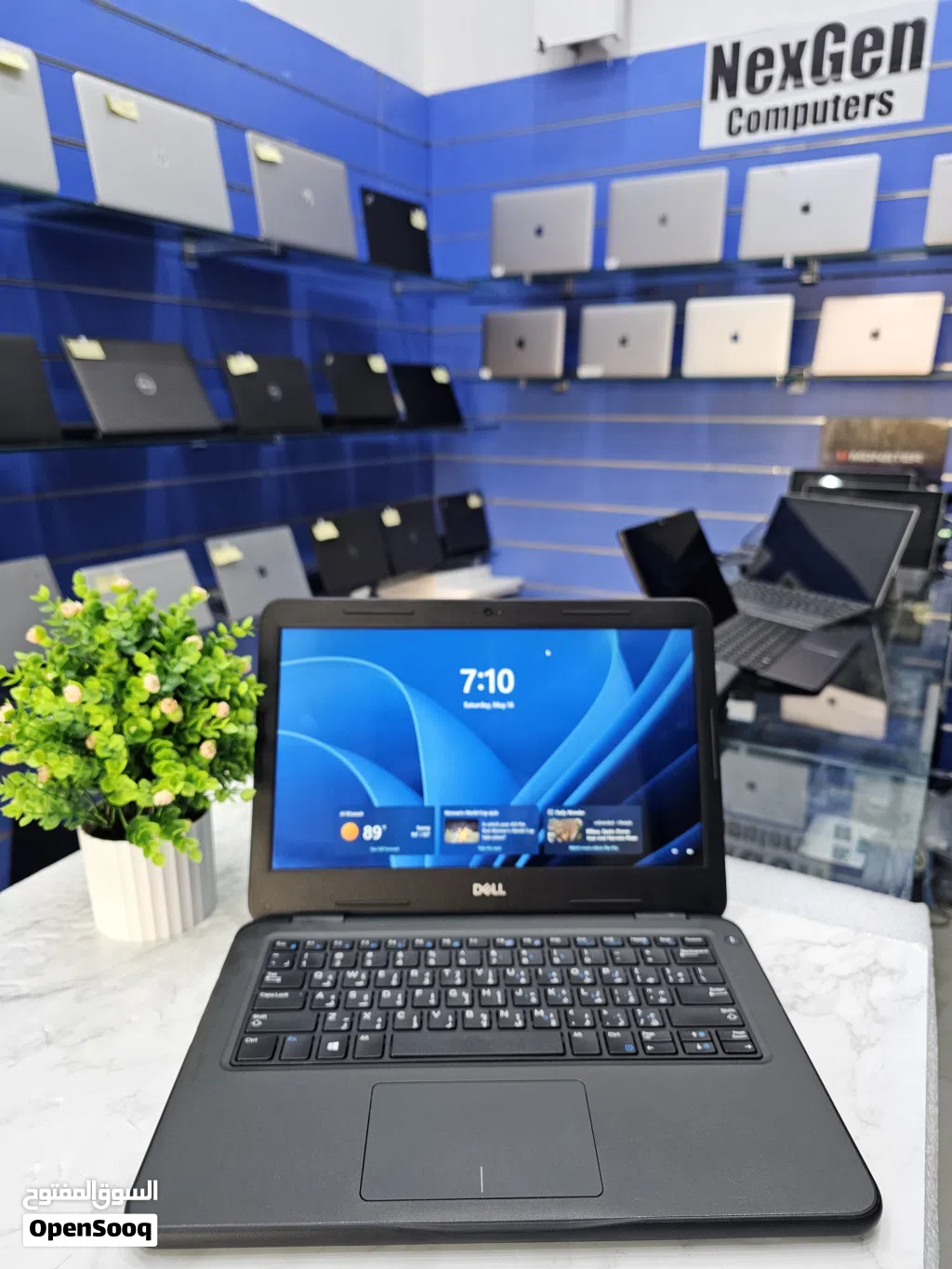 Dell latitude 3310 Pentium processor 13.3 inch display Touch screen 4gb ram 128gb ssd