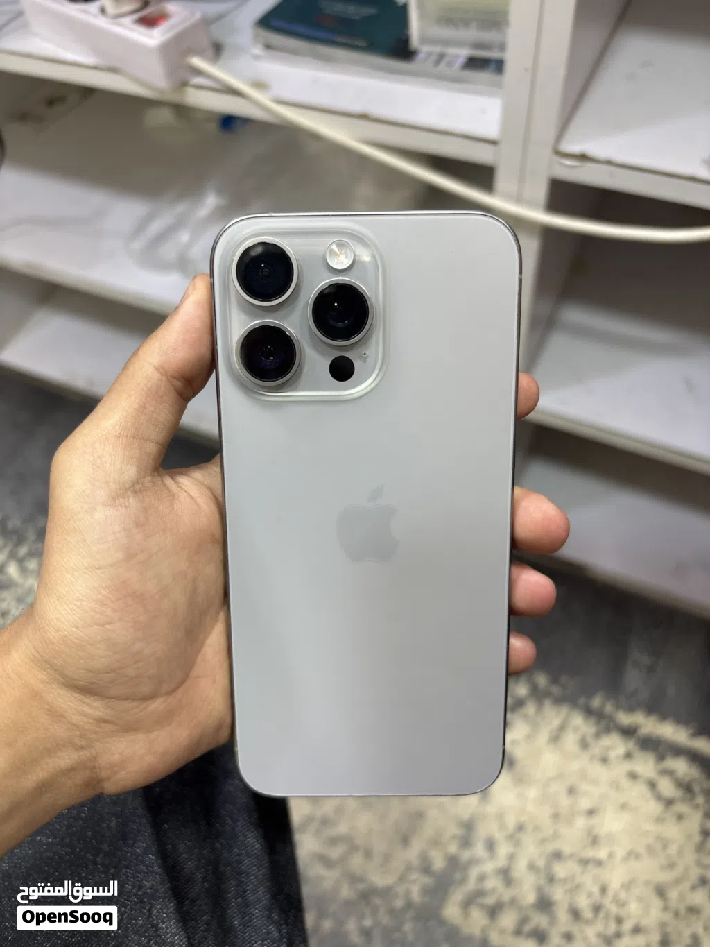 15PRO Max 256GB دبل شفره جهاز ماشاءالله مايشكي من شي