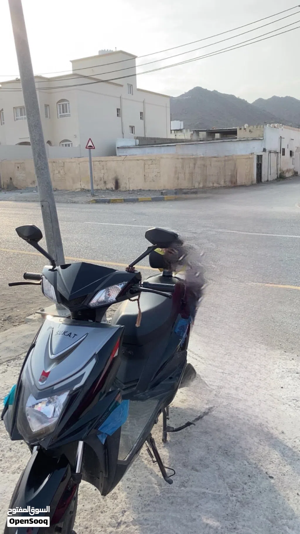 سكوتر كهربائي جديد اقرأ الوصف .